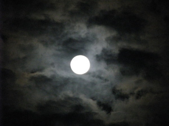 03 Le Tout A La Lumiere De La Pleine Lune